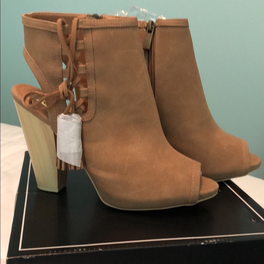 Qupid Booties